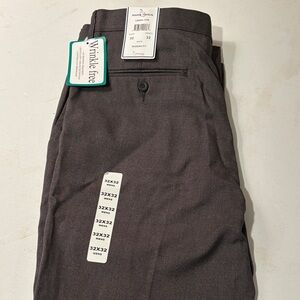 NWT 32 x 32 Men's Winkle FreeCharcoal Dress Pants